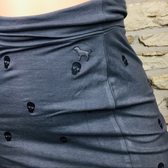 Victoria's Secret PINK Fitted Mini Skirt Skull - Picture 3 of 5